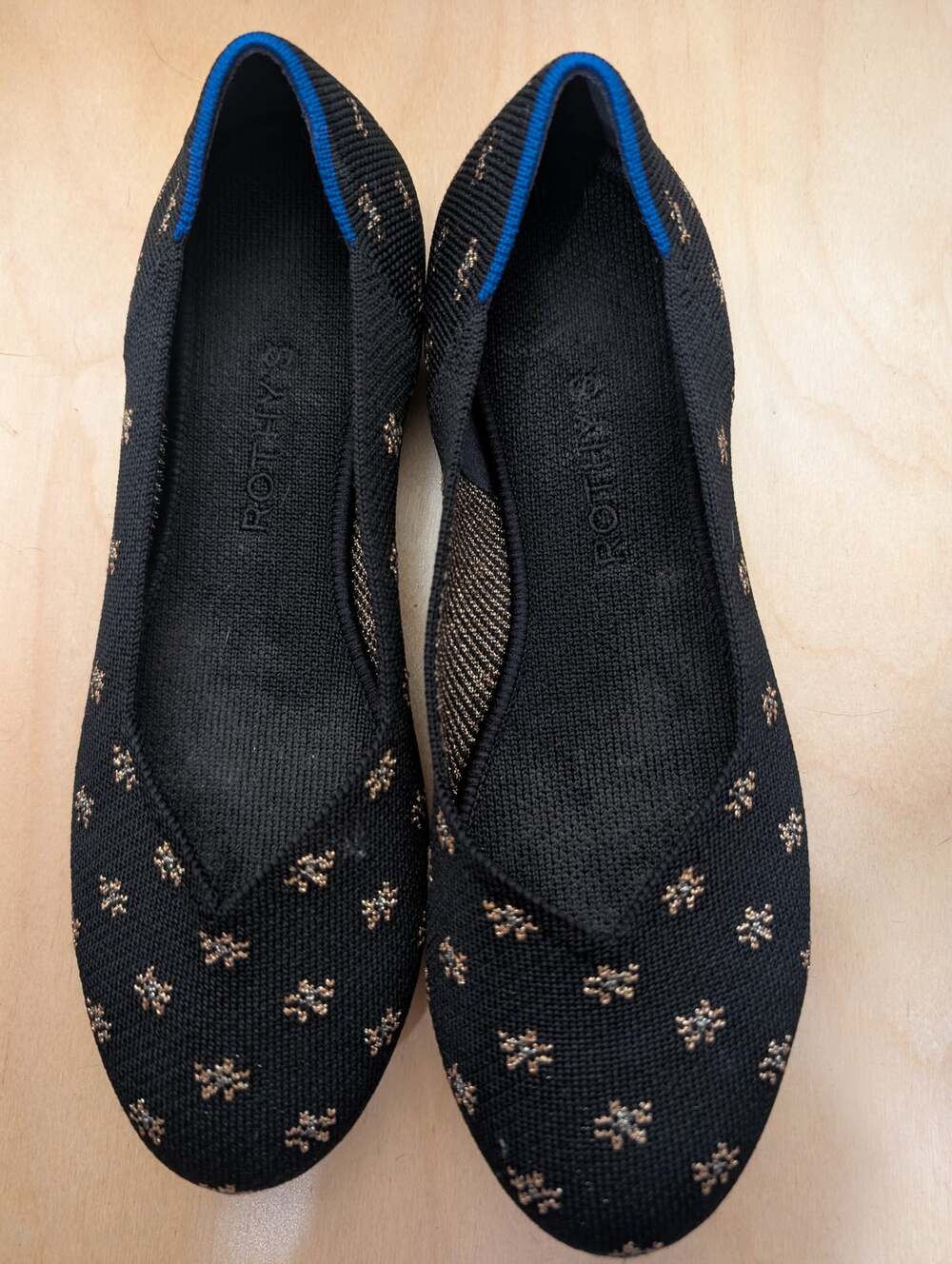 Rothy's The Flat Round Toe Black Gold Star Metallic Pattern Shoes Women's Size 8